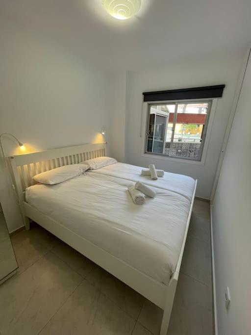 Happy Space Apartment Los Cristianos  Bagian luar foto